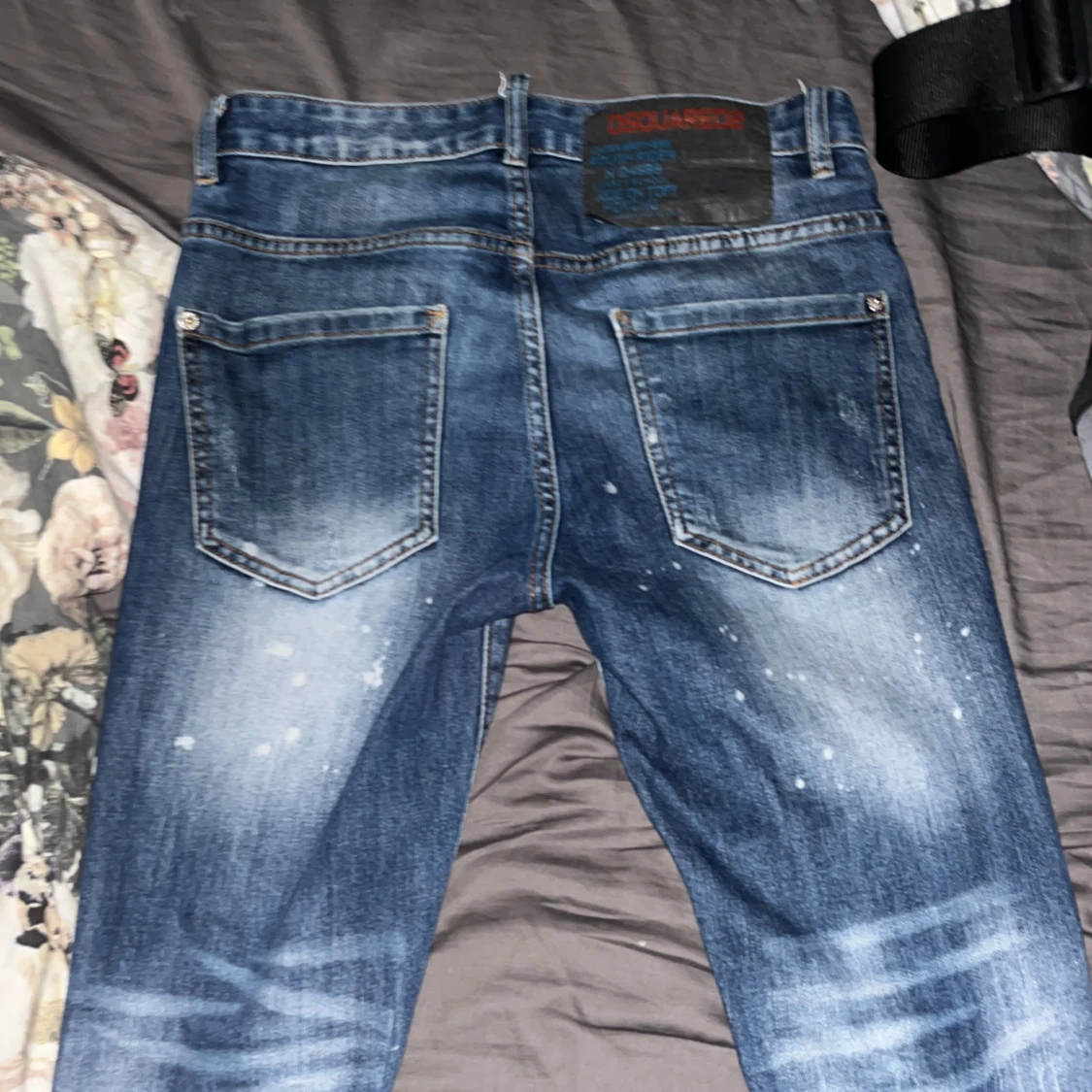 Blå jeans med slitningar från Dsquared2 - 1