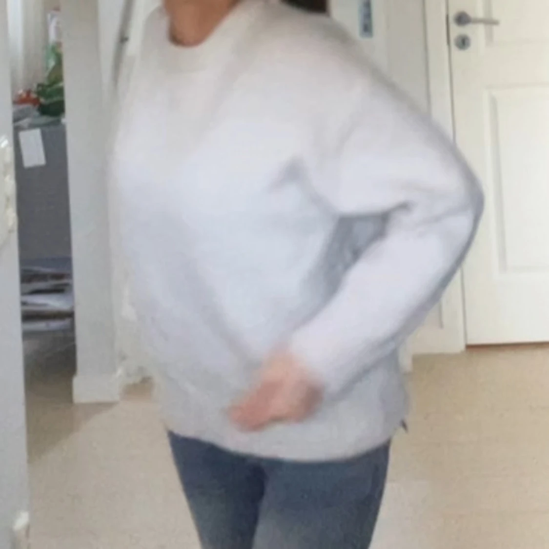 Vit stickad tröja - 1