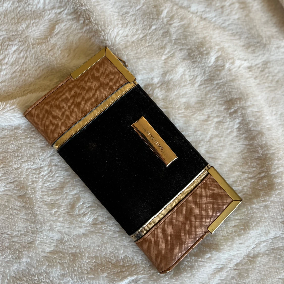 River island wallet - 90