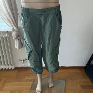 Shorts cargo  - Se bilder