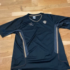 Vintage Nike T-shirt  - Ronaldinho vintage nike i M. Fotbollströja