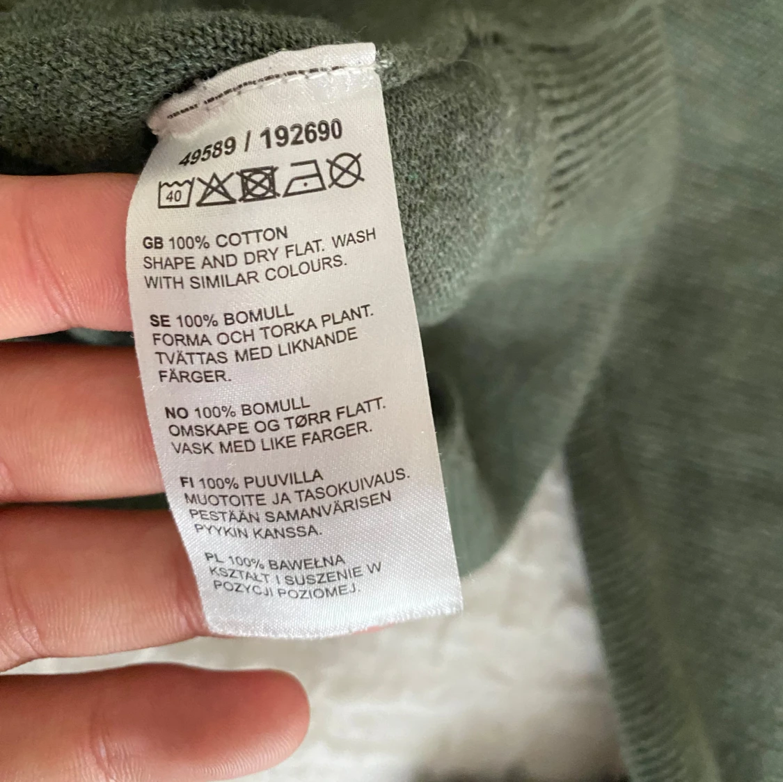 Stickad grön tröja - 92