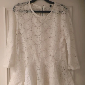 Tröja - Jätte fin och trendig tröja från Amisu, I mycket bra skick, använd bara några gånger