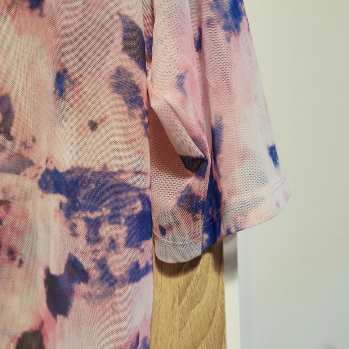 (XS) Mönstrad mesh-klänning från Junkyard - 3