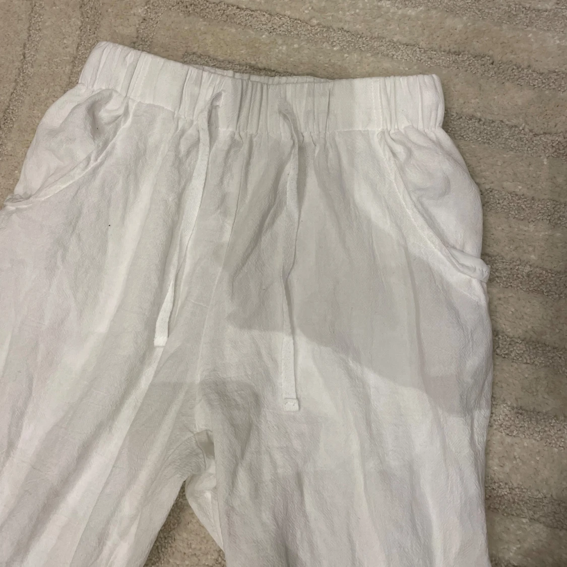 Vita linnebyxor med resårmidja - 90