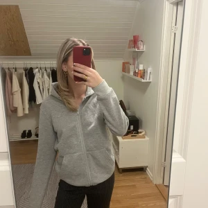 Zip up  - Knappt använd!