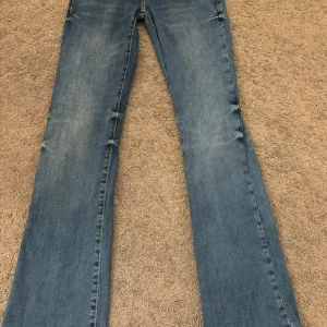 LTB jeans modell Valerie - Säljer LTB jeans i mycket fint skick utan defekter. Storlek 25/32