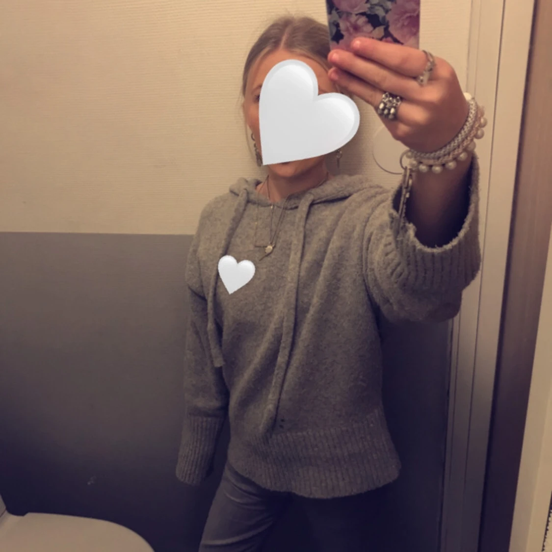 Grå hoodie från Zara - 90