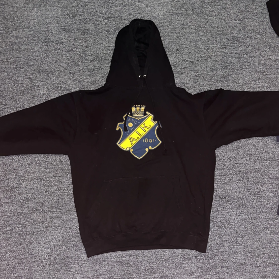 Svart hoodie från AIK