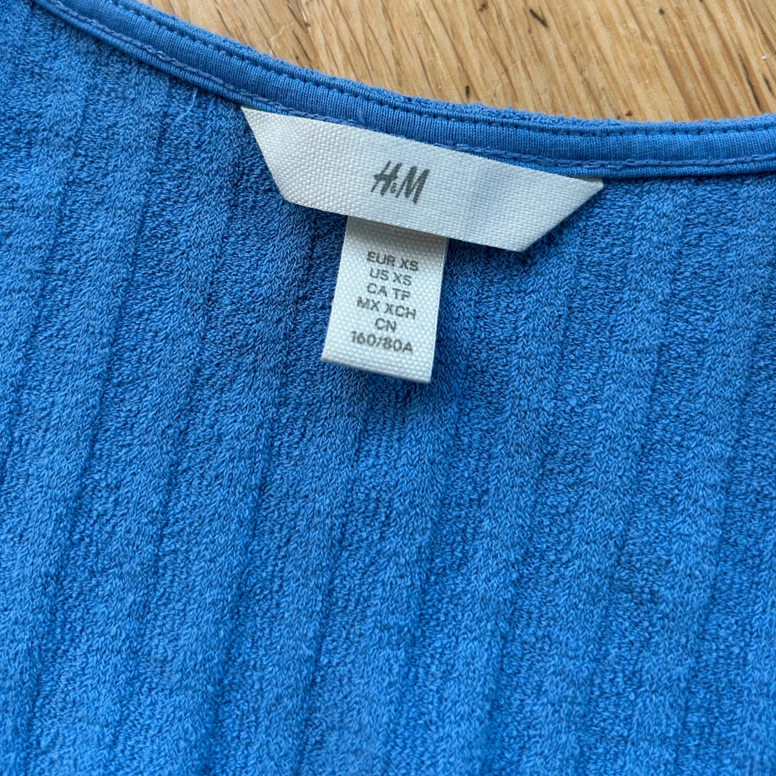 Blå ribbad topp från H&M - 2