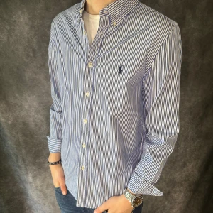 RALPH LAUREN SKJORTA - Ralph Lauren Skjorta - Storlek S - Nypris ca 1800kr - Deluxecloset 