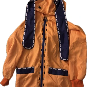 Cosplay kakegurui  - Runa cosplay jacka i bra kvalitet, knappt använd. Ena örat har gått av och sitter fast med säkerhetsnålar.