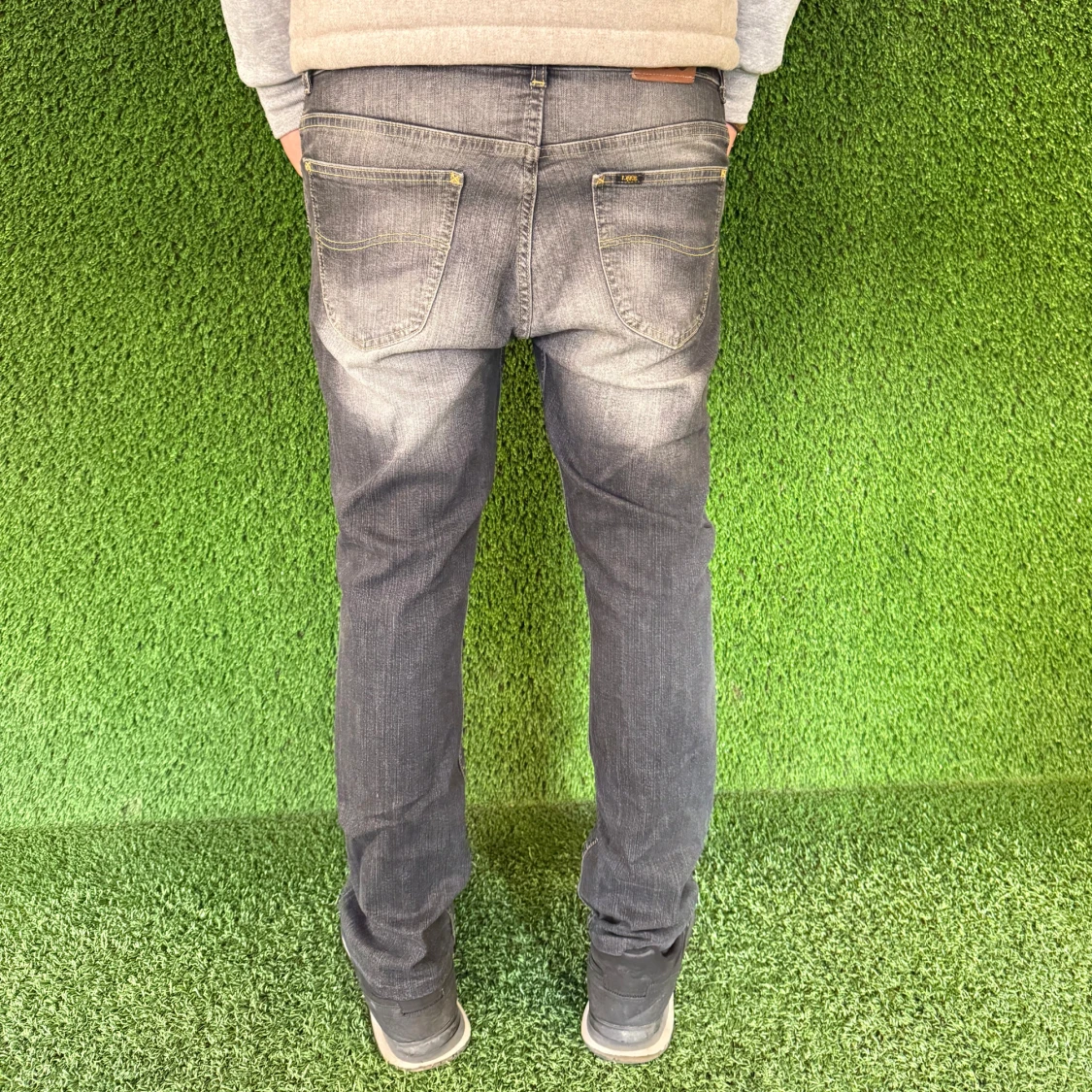 Grå jeansbyxor - 90