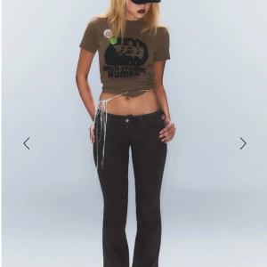 Lågmidjade bootcut jeans - Säljer dessa super snygga jeans från Cheap Monday som är helt nya med prislappen kvar! i stl 25/32💓 helt slutsålda 