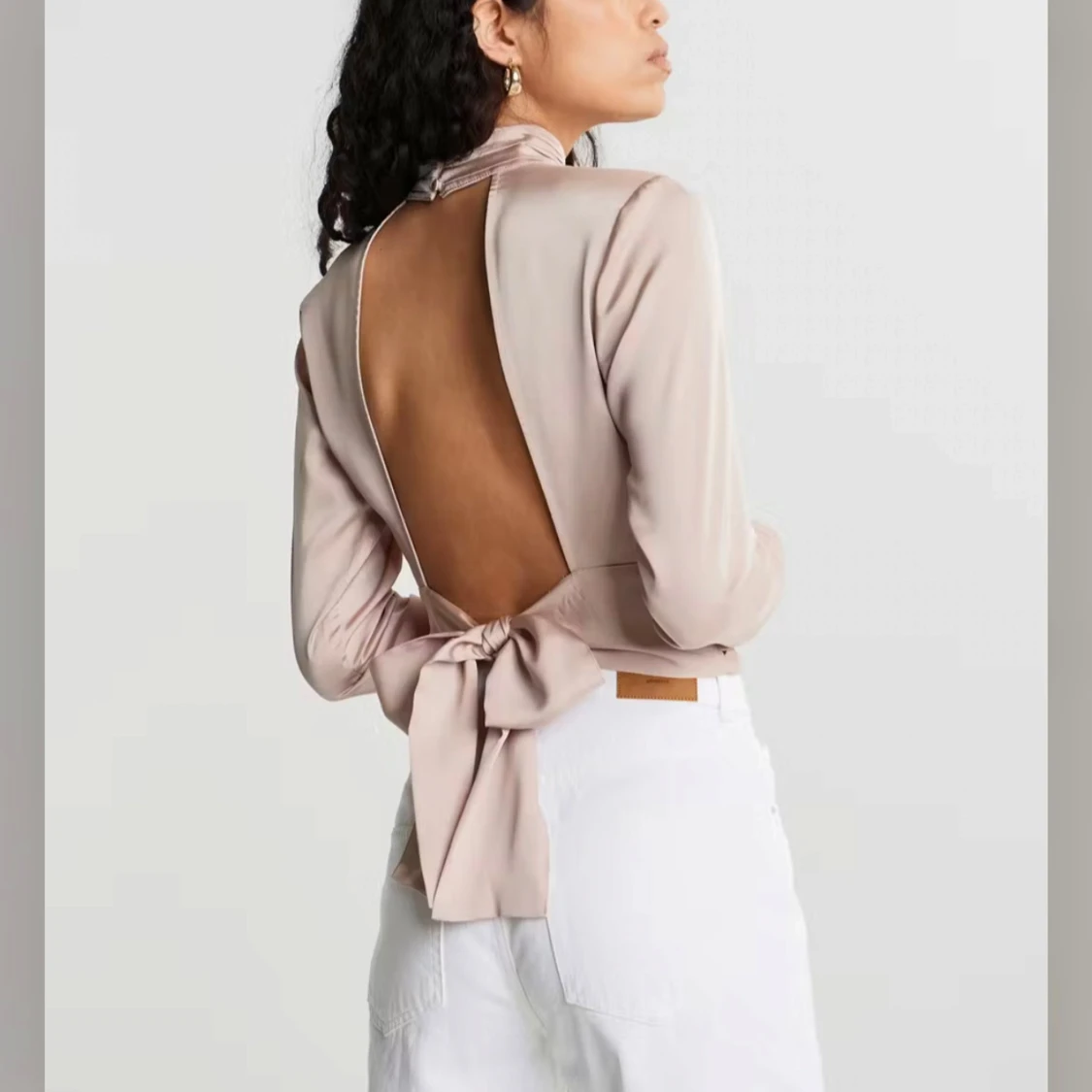 Grön långärmad topp med öppen rygg - 92