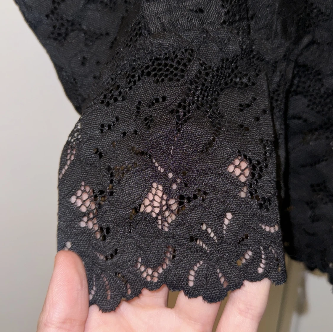 Svart spetslinne - 91