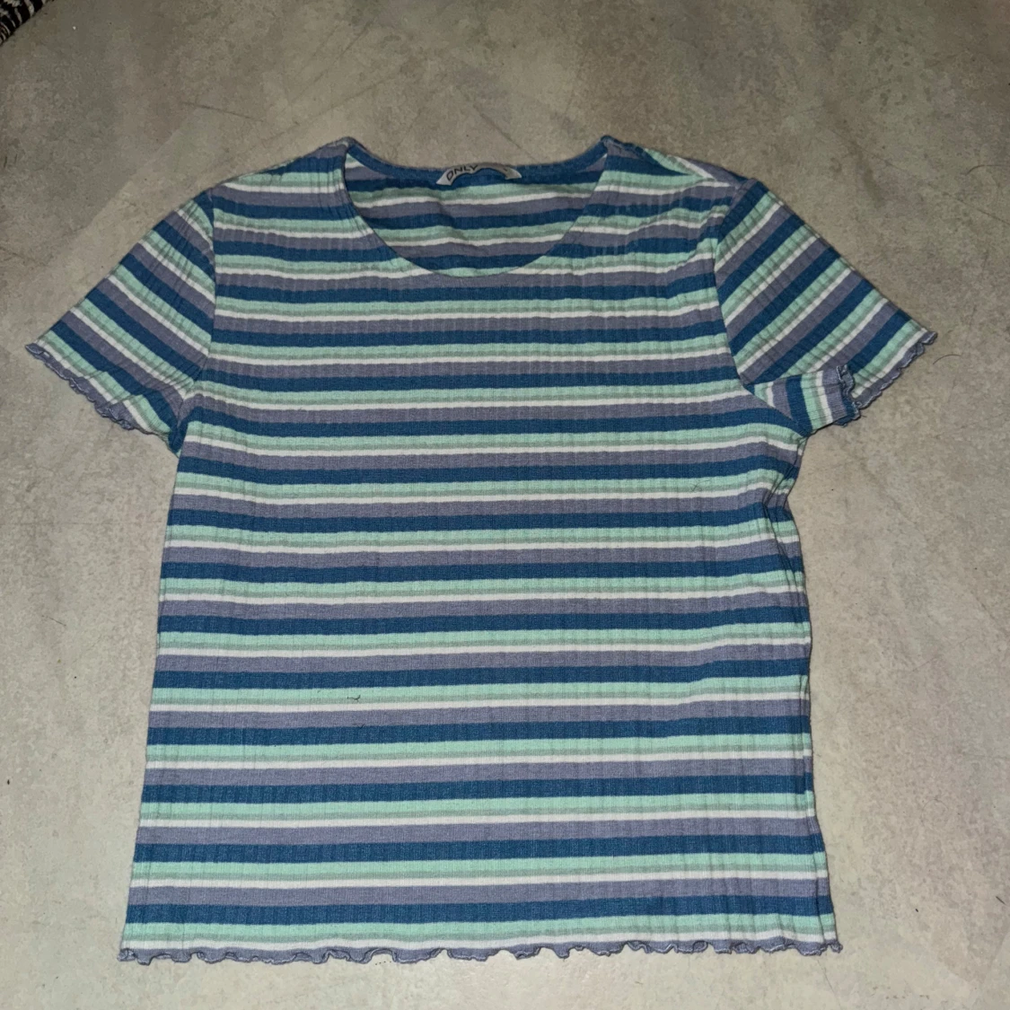 Randig topp från ONLY