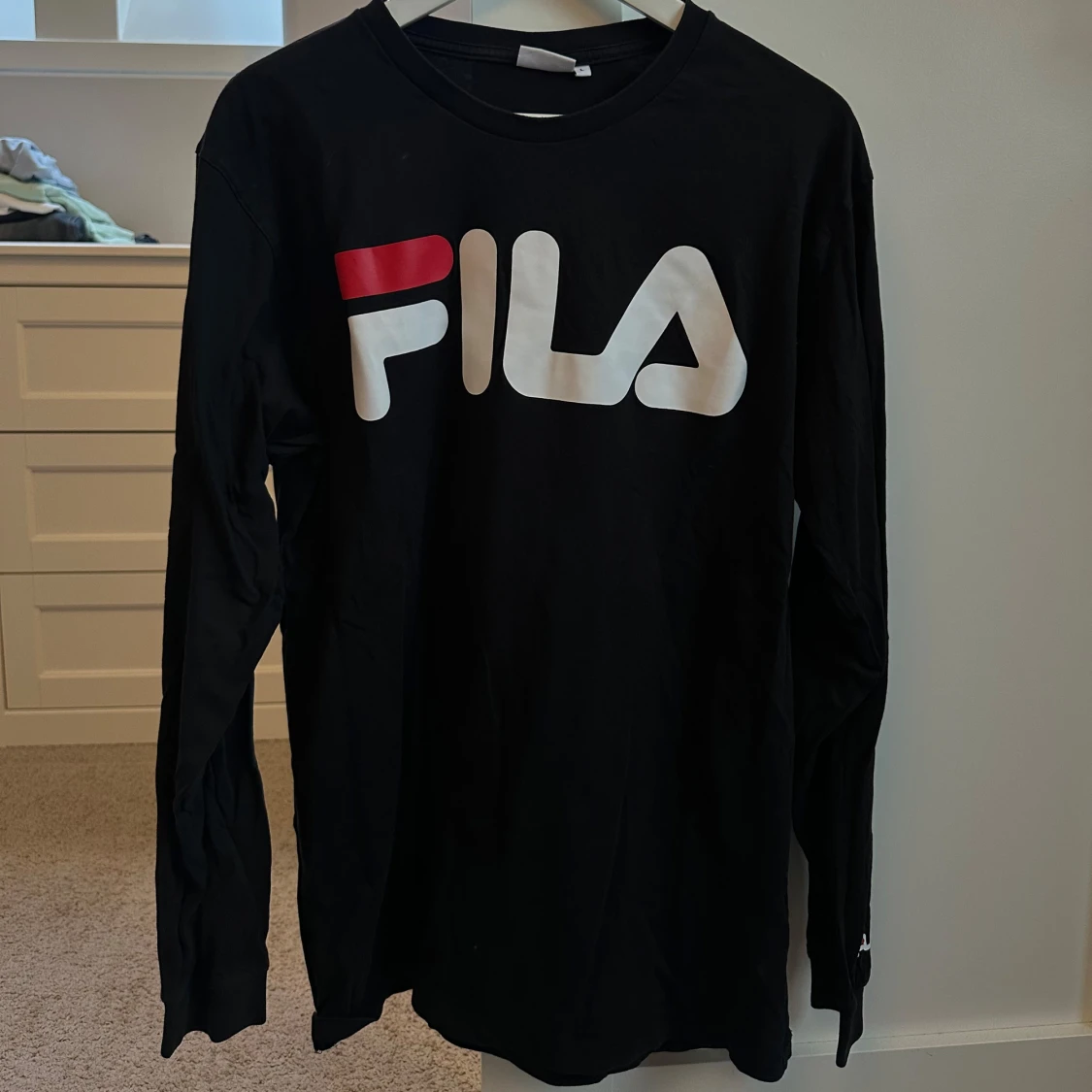 Svart långärmad tröja från FILA