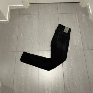 Replay Jeans  - Säljer nu dessa replay jeans, skriv för fler bilder/frågor🙌🏼