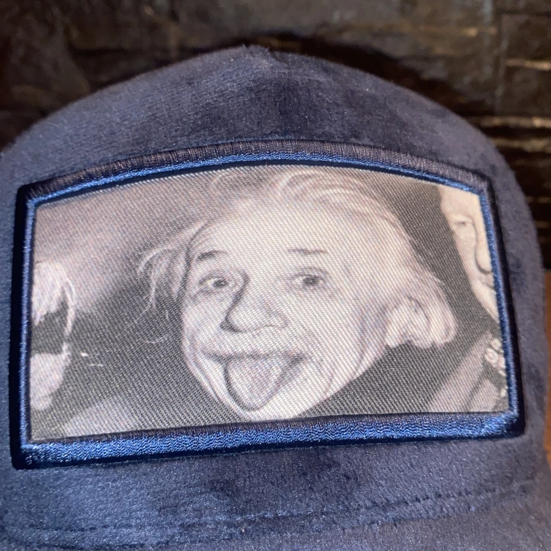 Blå keps med nät och tryck - 92