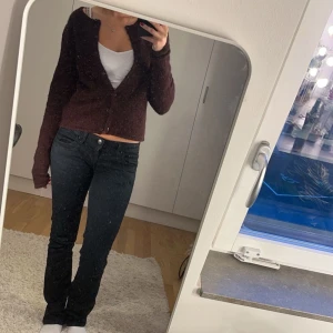 Vinröd kofta - Använd en gång i perfekt skick. Jätte fin till vintern