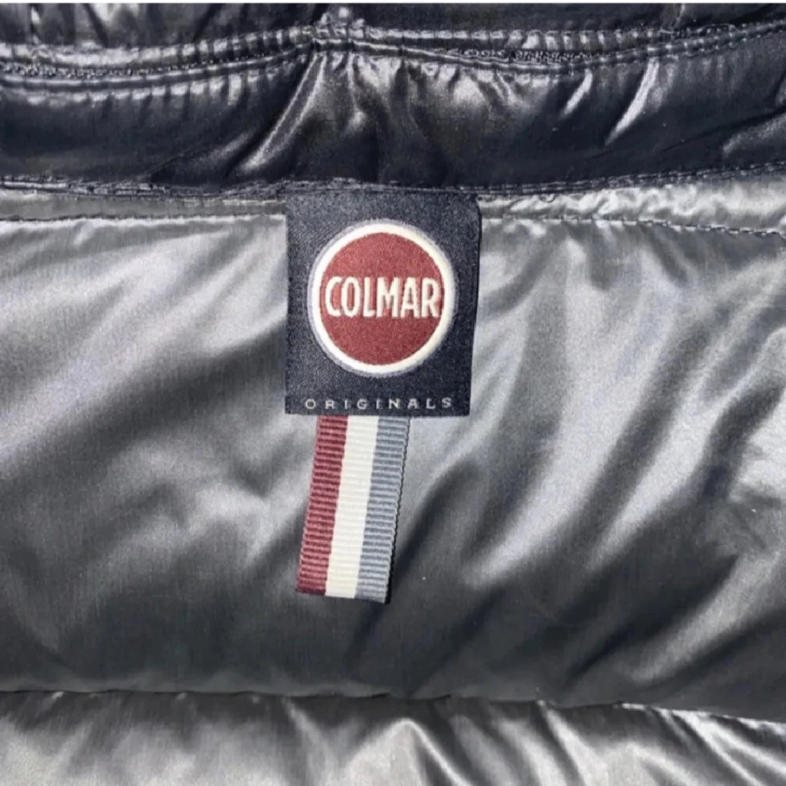 Svart pufferjacka från Colmar - 1