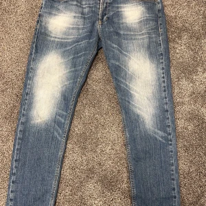 Dondup Jeans  - Feta dondup Jeans För endast 429|Storlek 33/34 men Passar större| Skick 9/10|OBS Kan sitta Stort Som satan!