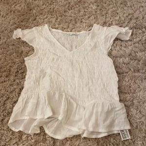 Söt topp - Använd 1 gång och i väldigt bra skick