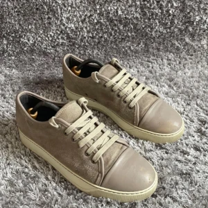 Lanvins  - Säljer mina lanvins för de blivit för små o köpte nya, byten skulle va intressant skriv t mig priv för funderingar 