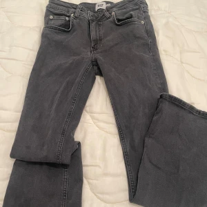 Utsvängda jeans från lager 157 - passar dig som är 150-160