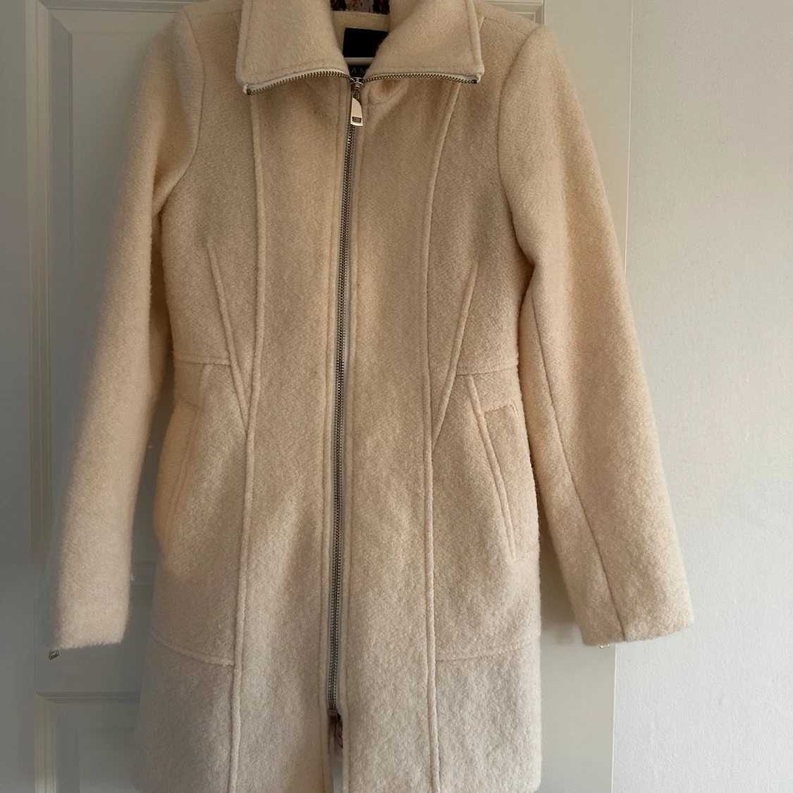 Beige kappa från Amisu