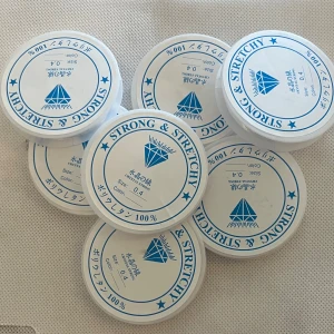 Blandade saker  - Tråd 15 kr styck  Förvaringslådor liten 6 kr styck 