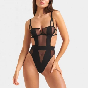 Bluebella body - Bluebella Orla Wired body. 75A, Small. Verkligen superfin men bandet runt midjan är tyvärr för stort på mig. Provad 1 gång bara (har haft underkläder på såklart). Köpt på Nelly för 749kr. 😊