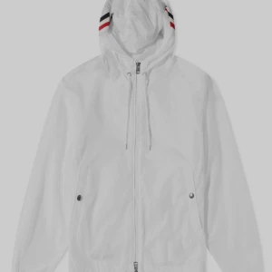 Moncler regnjacka  - Vit stilig moncler regnjacka storlek M priset kan diskuteras