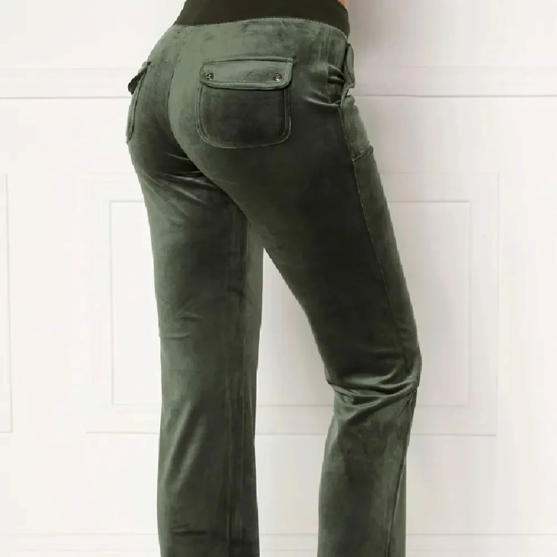 Mörk gröna juicy byxor - 90