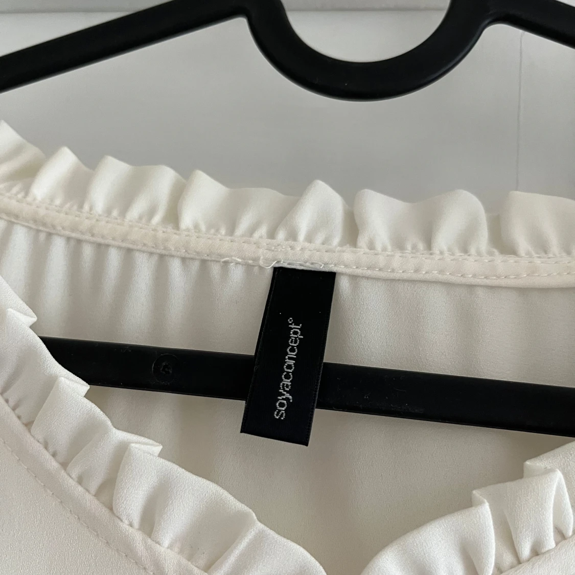 Vit gullig blus - 91