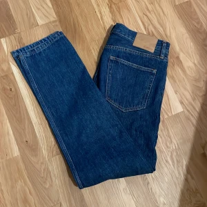 Jeans 30/32 - Sjukt nice jeans från dobber i storlek 30/32, har tyvärr inte kommit till användning.  Skriv vid minsta lilla fråga