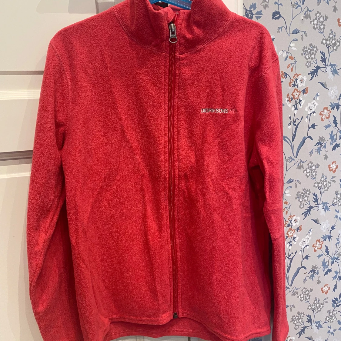 Regnjacka och fleecetröja  - 91