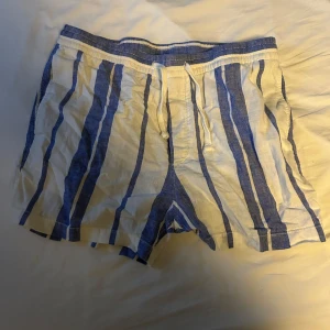 Linne shorts blå - Linneshorts blåa  Mycket bra skick  Medium