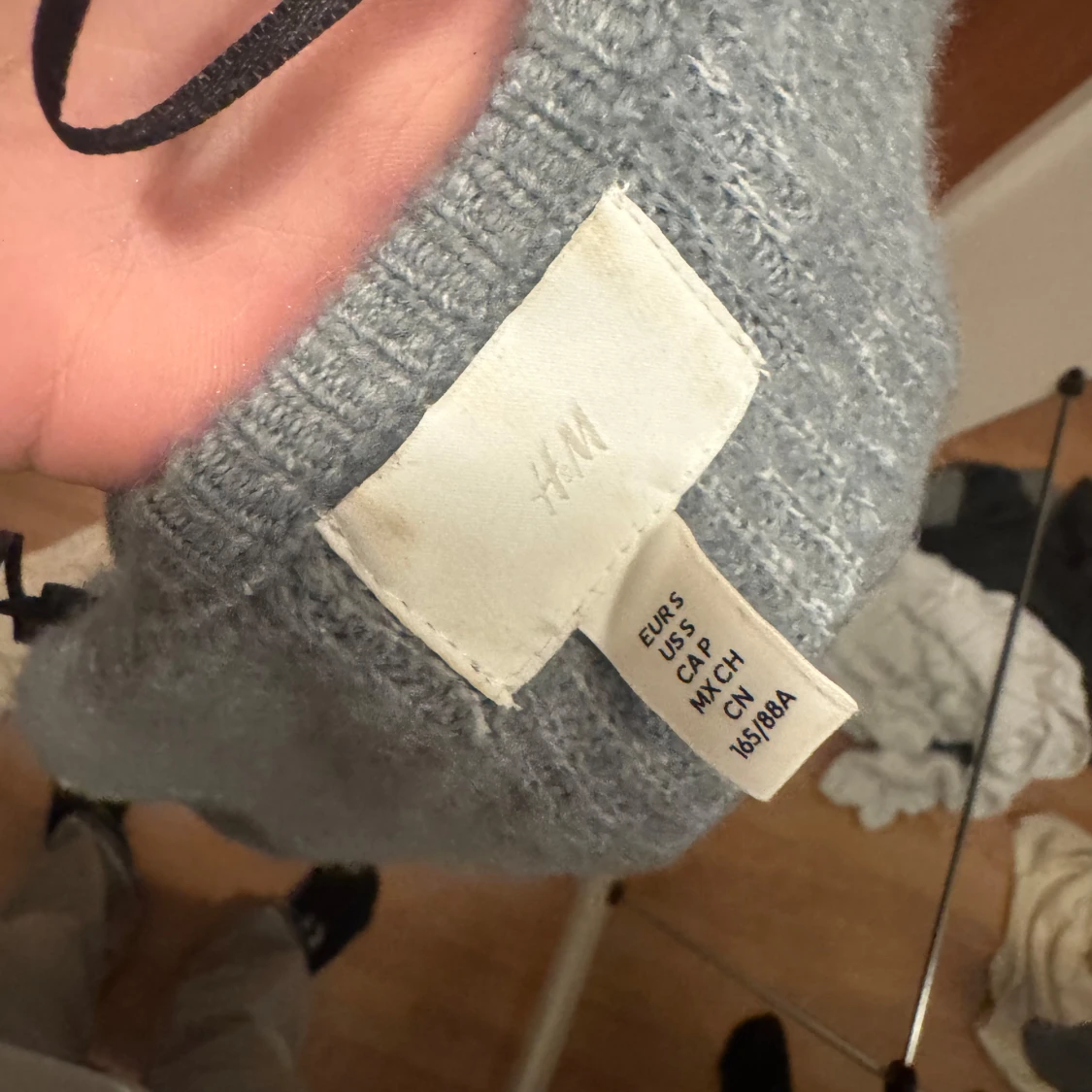Grå stickad tröja från H&M - 92