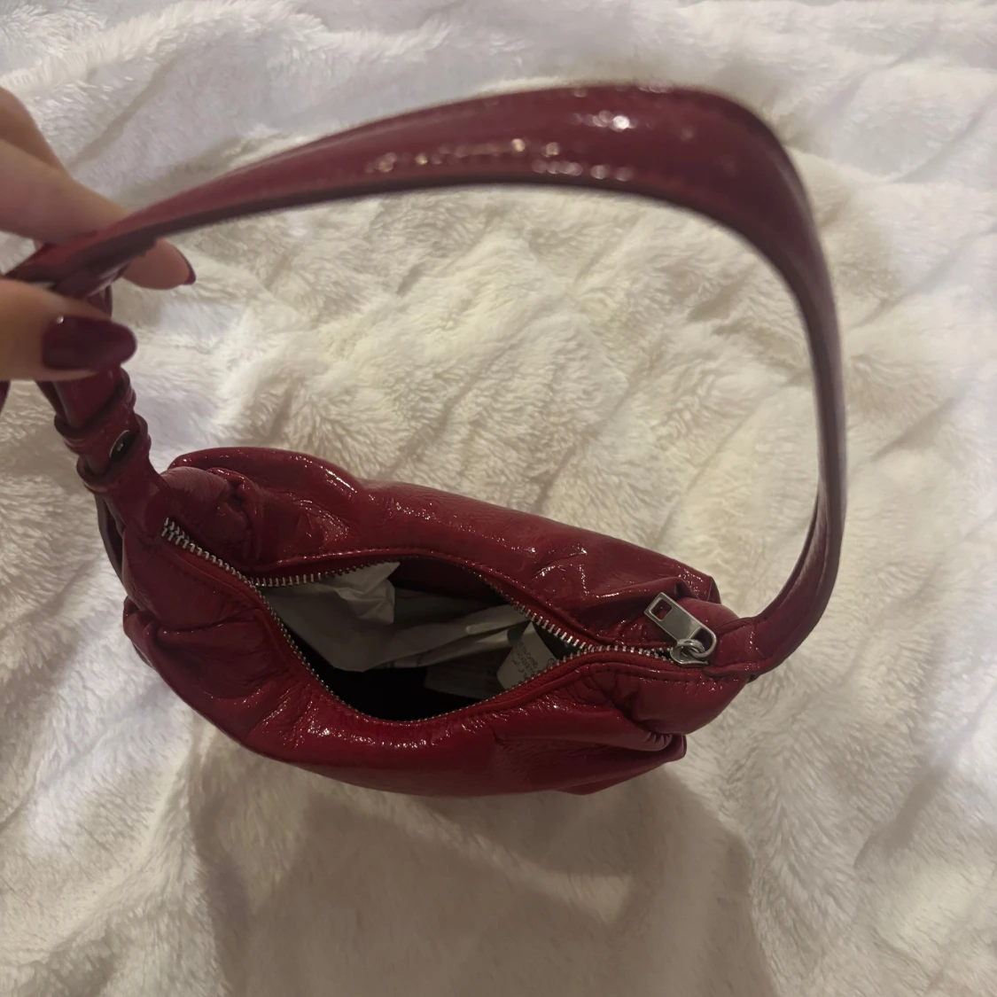 Röd axelväska med dragkedja - 90