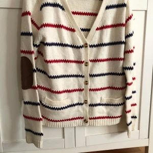 Pippi kofta storlek L nyskick - Fin kofta från Rut m.fl storlek L