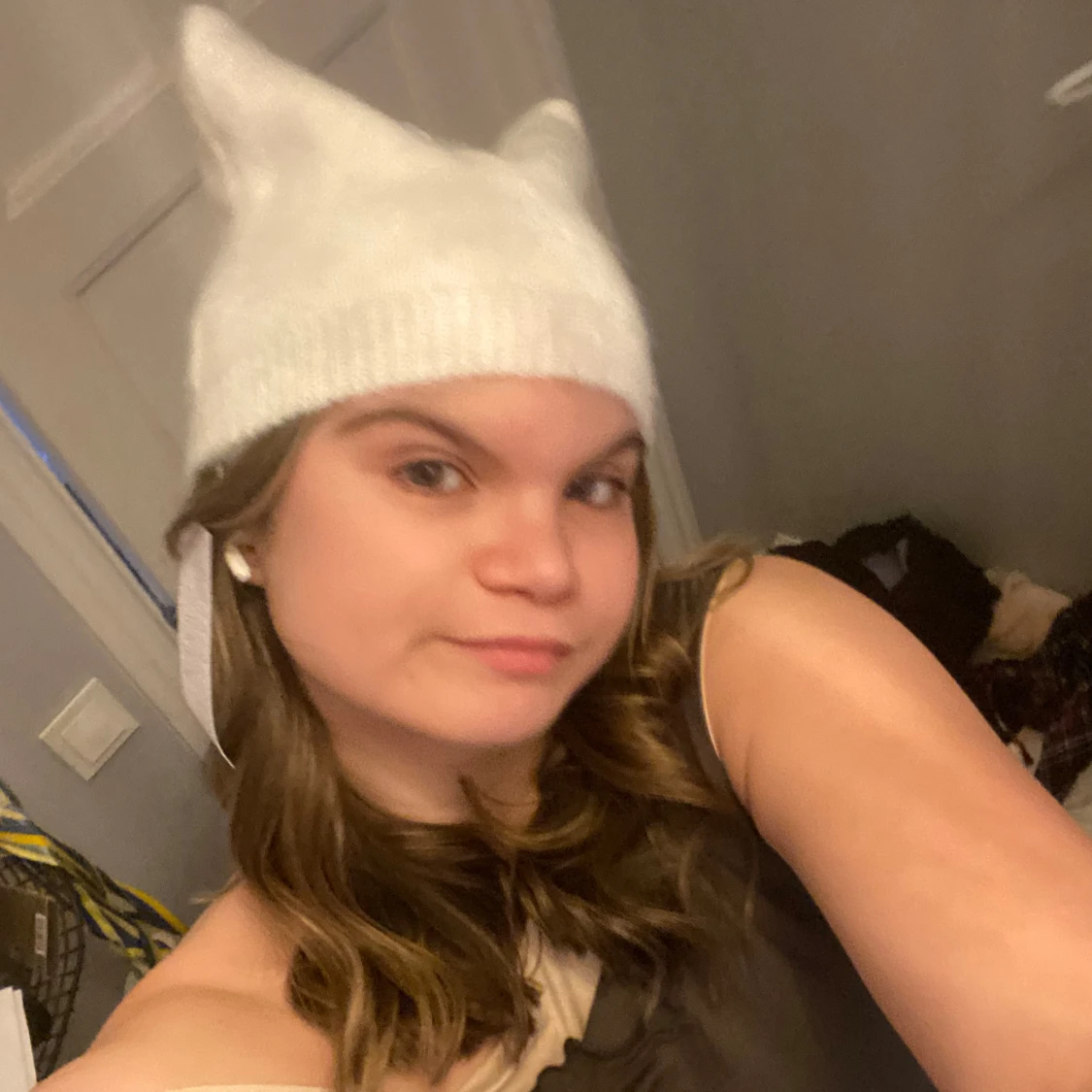 Vit stickad mössa  - 92