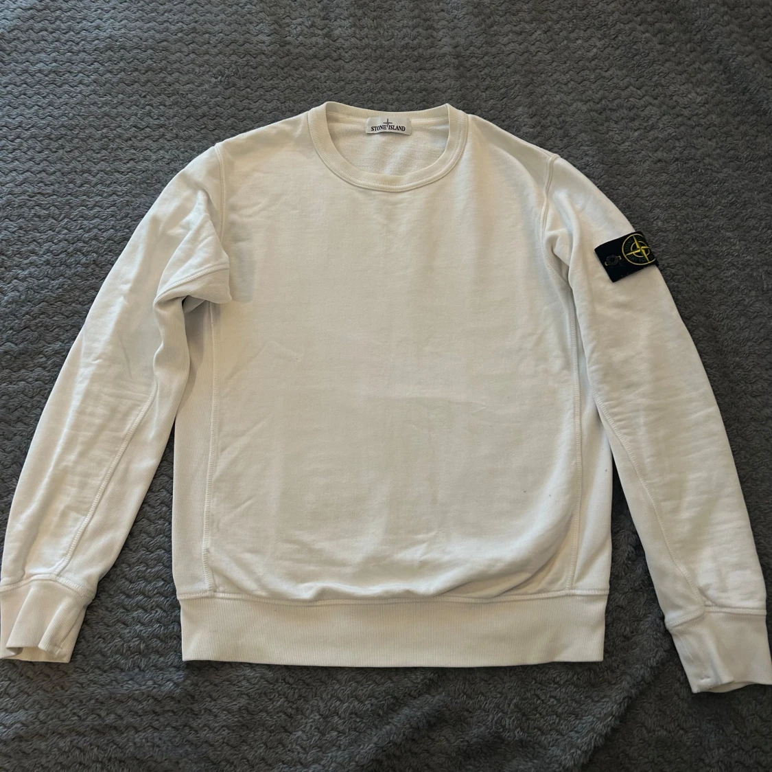 Vit tröja från Stone Island