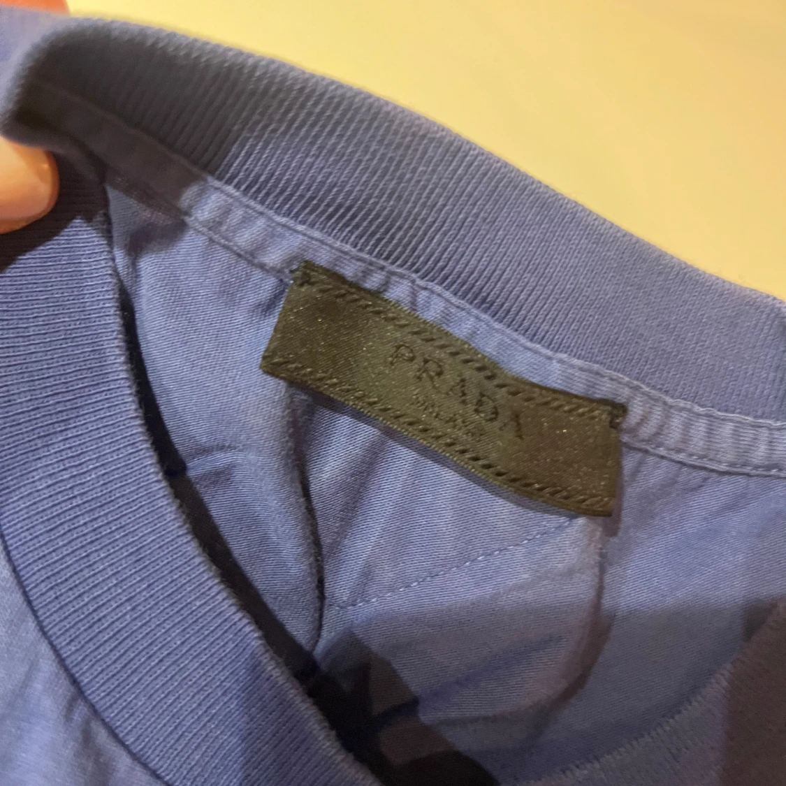 Blå t-shirt från Prada - 90