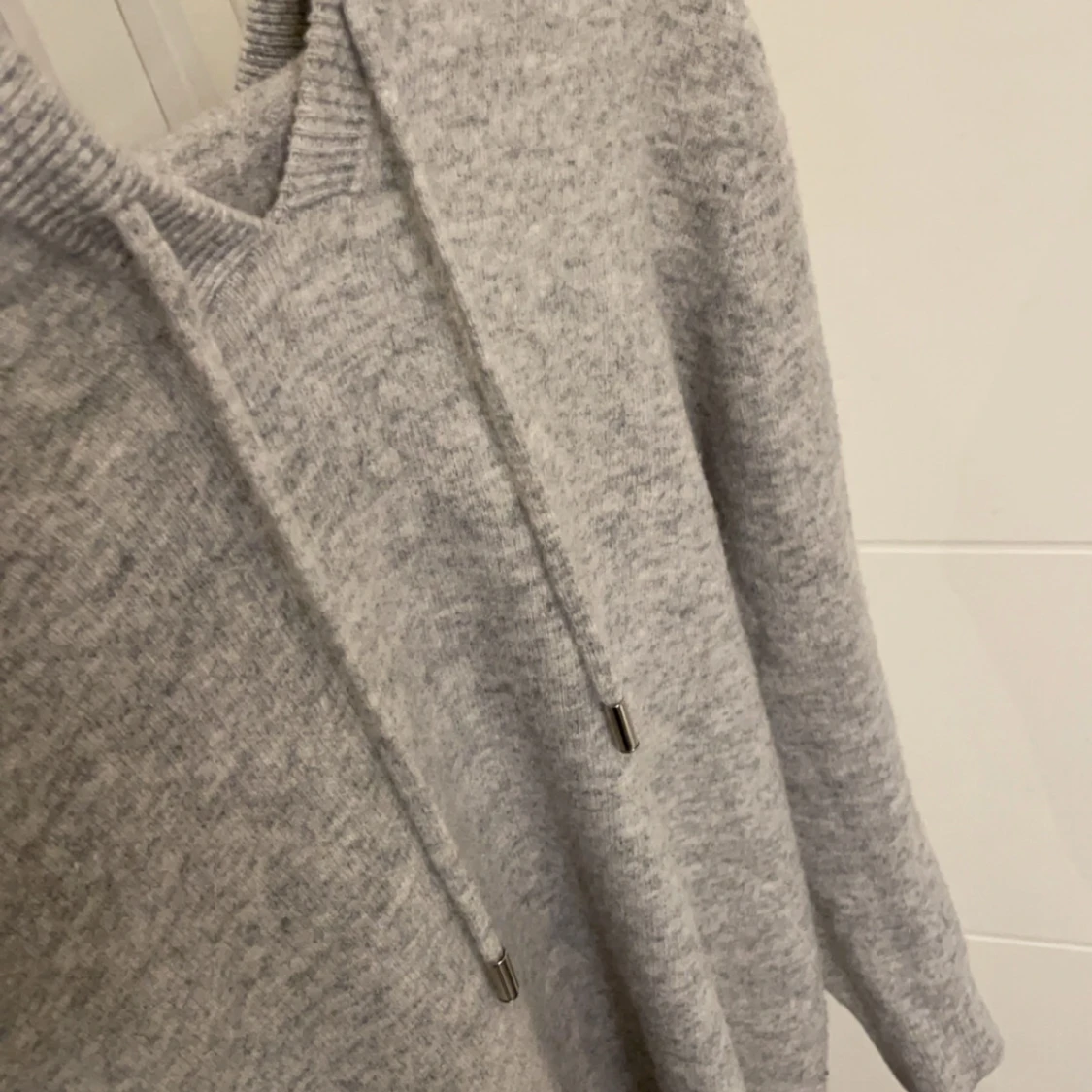 Grå kashmirer hoodie - 28