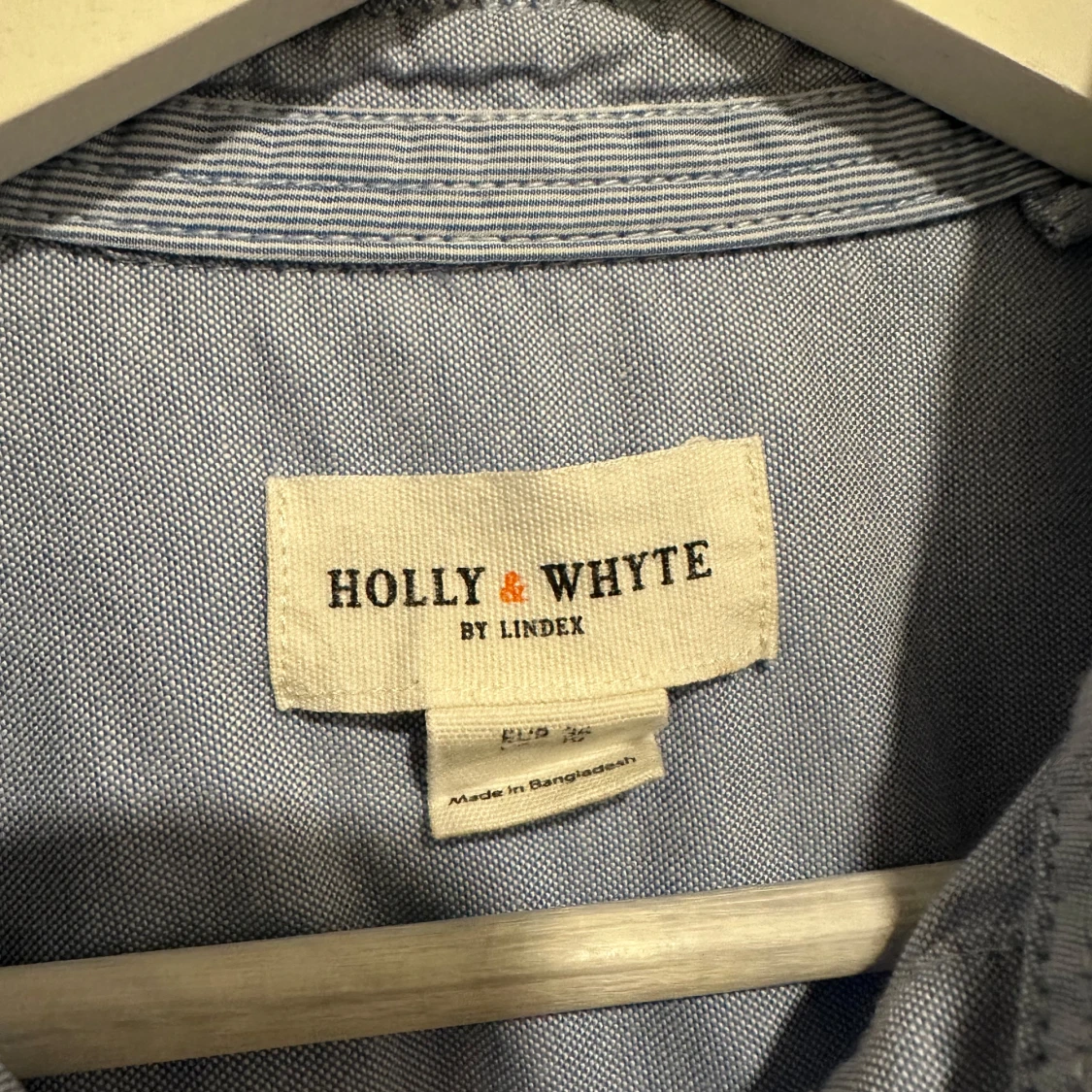 Blå skjorta från Holly & Whyte - 92