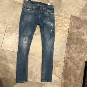 Dondup jeans  - Goa dondup jeans i storlek 30 inte mycket använda.