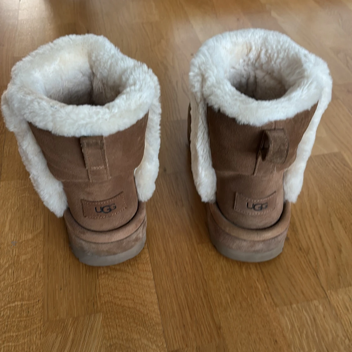 Bruna UGG boots med foder - 1