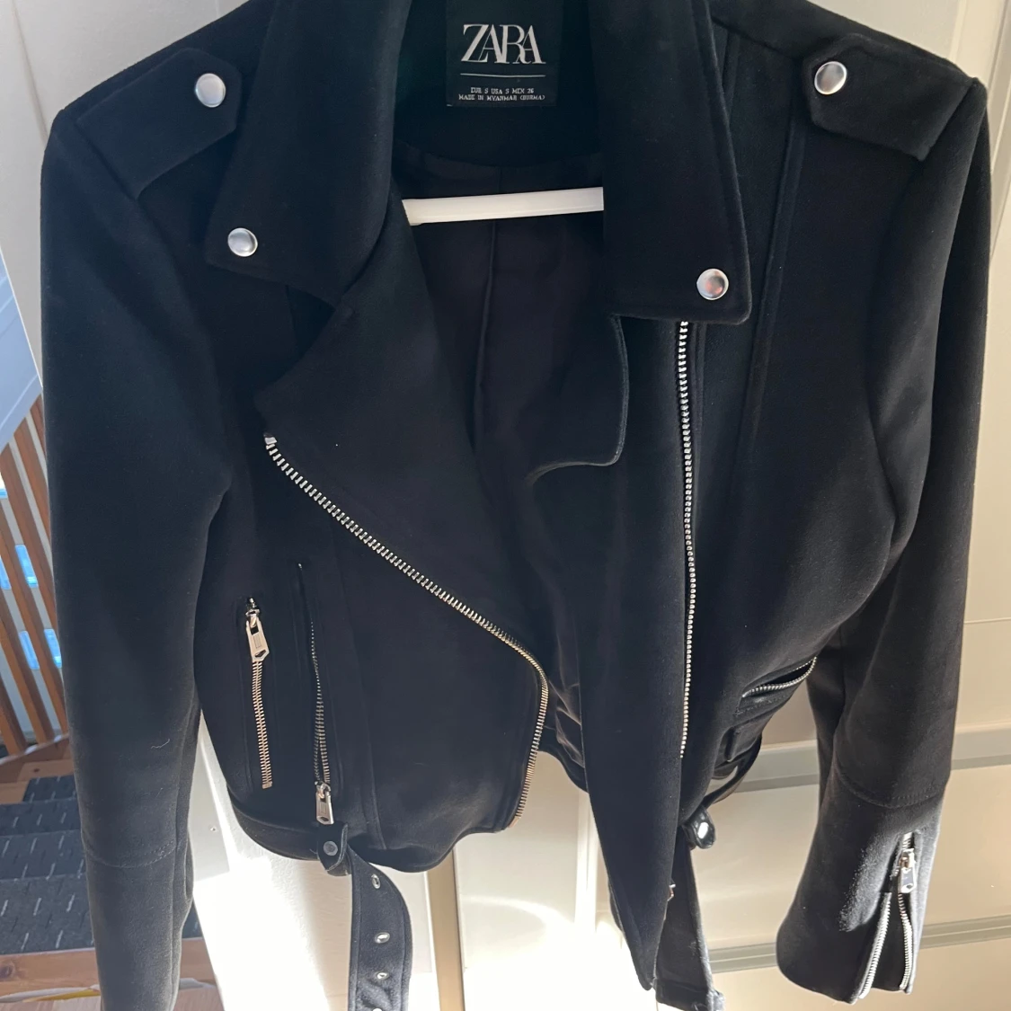 Svart skinnjacka från Zara - 93